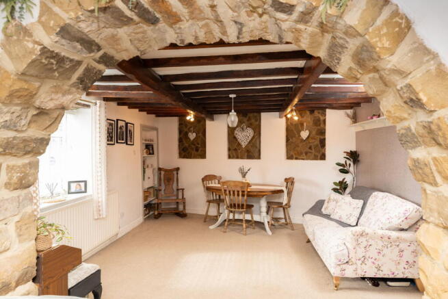 4 bed Semi-Detached for sale Image 9