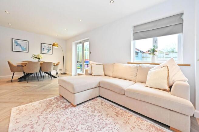 Open planned sitting/ dining room