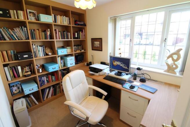 Photo 10