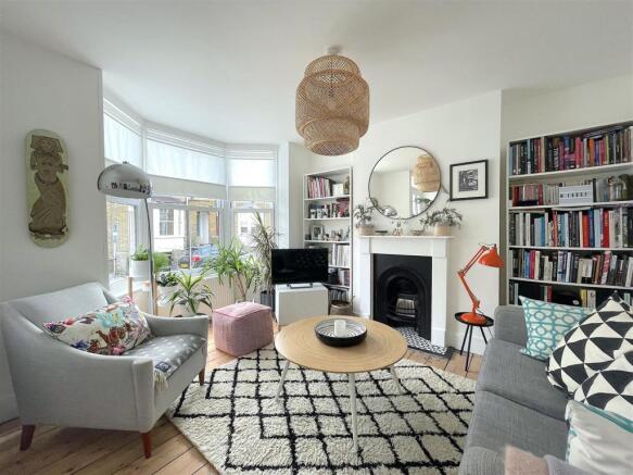 Living Room (3).jpeg