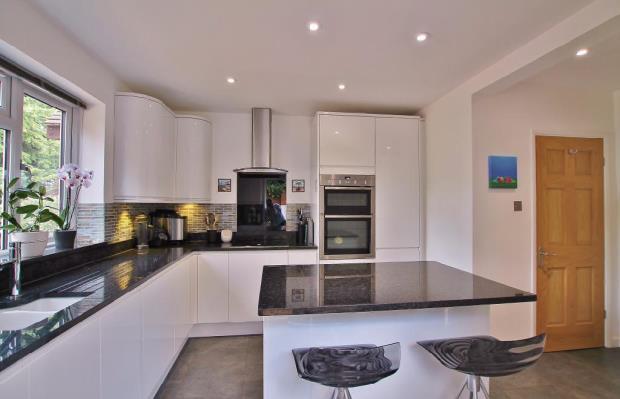 Kitchen/Breakfast