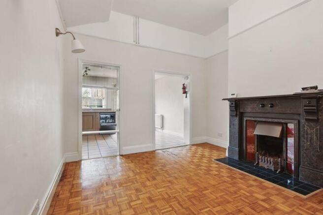 4 bed Terraced for sale Image 7