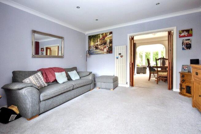 4 bed Detached for sale Image 3