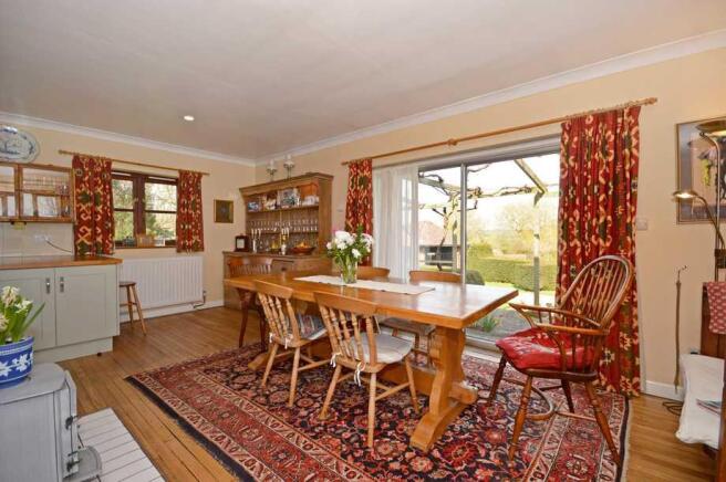 Kitchen / dining room
