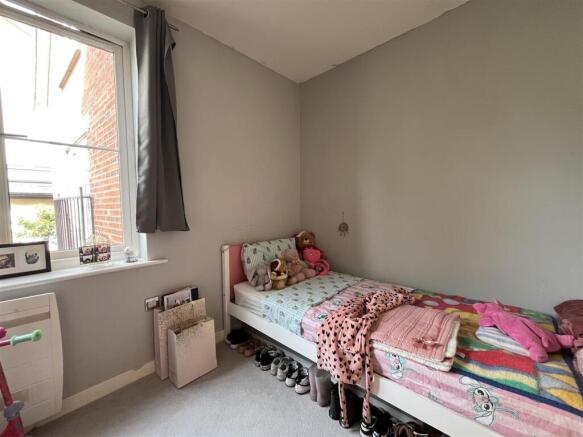 2 bed Apartment for sale Image 10