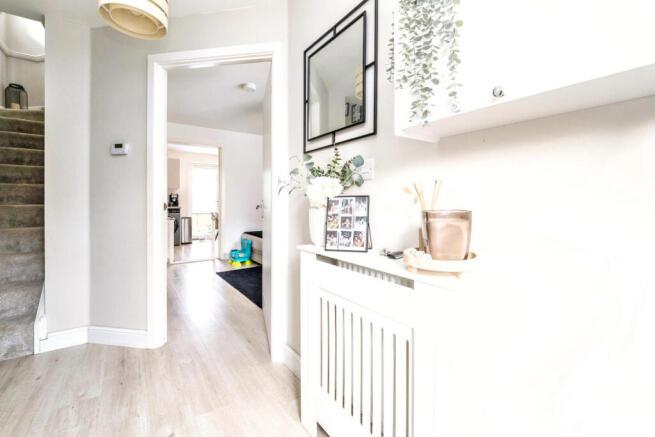 Brookfield Drive, Stanford-le-hope, SS17 photo 4