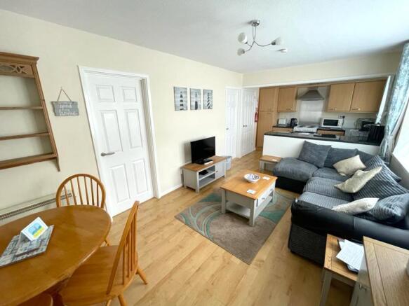Lounge/Kitchen