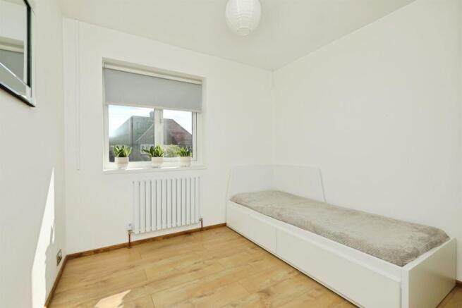 3 bed Semi-Detached for sale Image 8