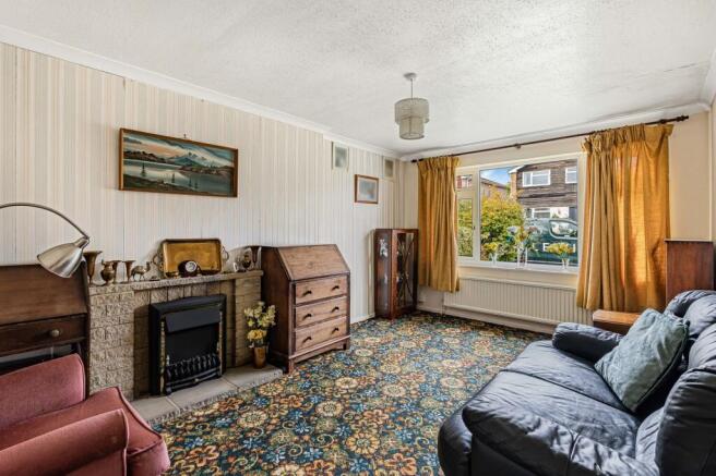 Wentworth Close, Farnham, Surrey, GU9 photo 2