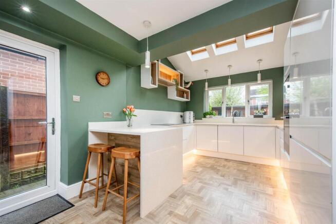 Kitchen/Breakfast Room
