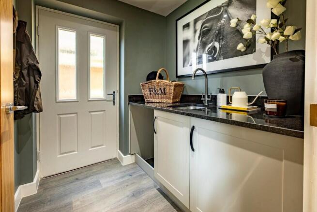 4 bed Detached for sale Image 5