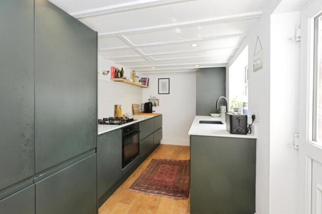 3 bed Terraced for sale Image 4