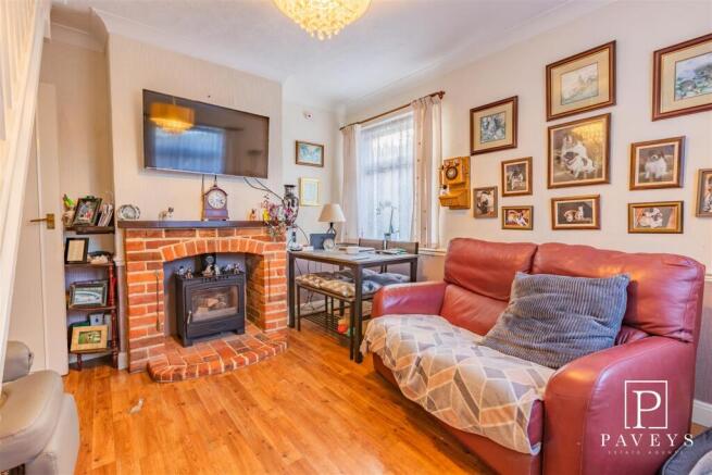 SITTING ROOM / DINER
