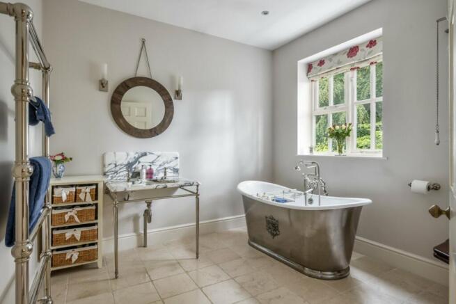 En-Suite Bathroom