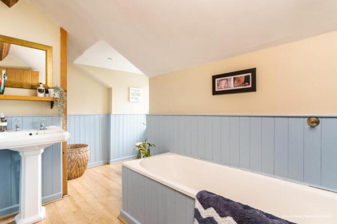 2 The Malthouse, Llanblethian-WEB-13.jpg