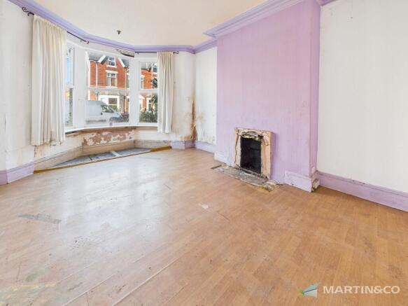 CAM02318G0-PR0559...