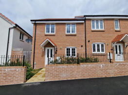 84, Kingfisher Drive, Houndstone, Yeovil BA22 8GG