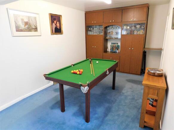 GAMES ROOM 