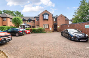 Flat 10, Norton Court, High Street South, Dunstable LU6 3SZ