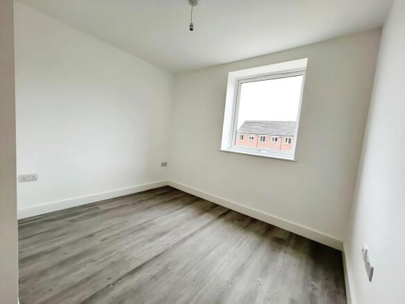 2 bed Apartment to rent Image 8