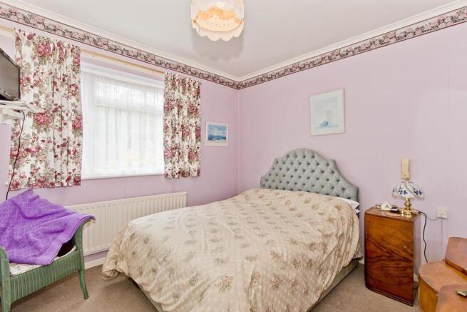 bed1.jpg