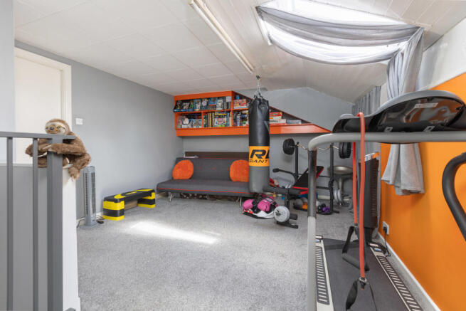 Bedroom Five/Lounge