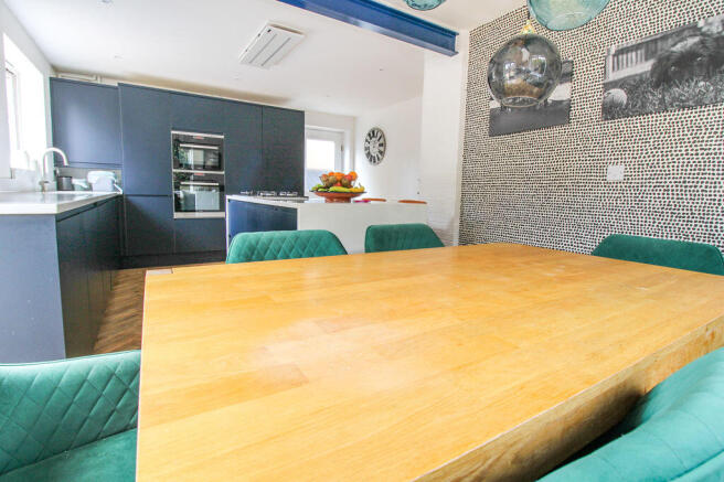 Kitchen/Dining Space