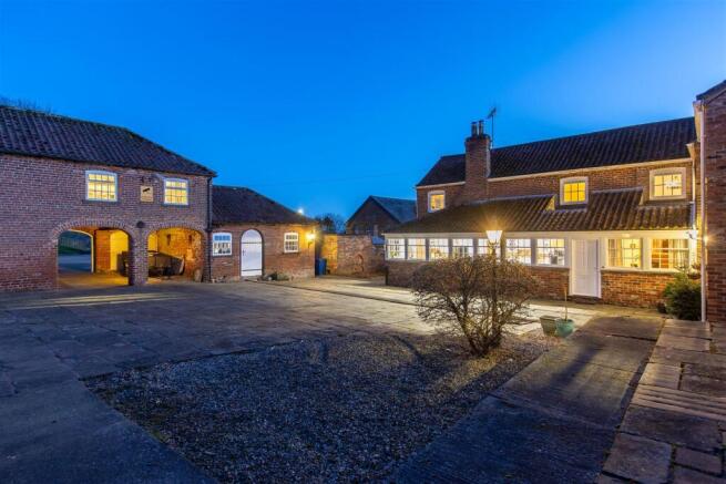 5 bed Character Property for sale Image 11