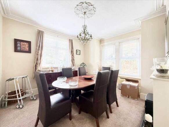 Richmond Avenue, Westcliff on Sea photo 3