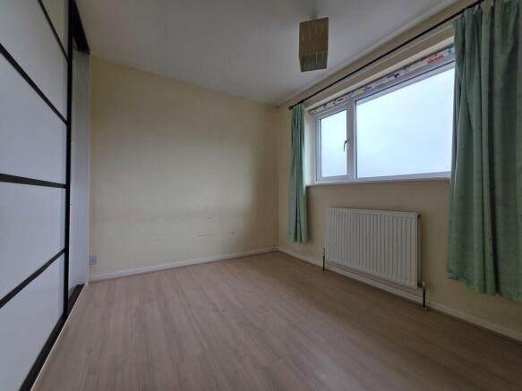 3 bed Semi-Detached to rent Image 6