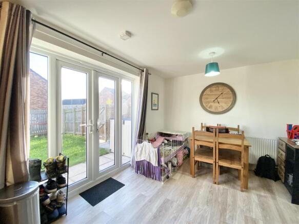 3 bed Semi-Detached for sale Image 6