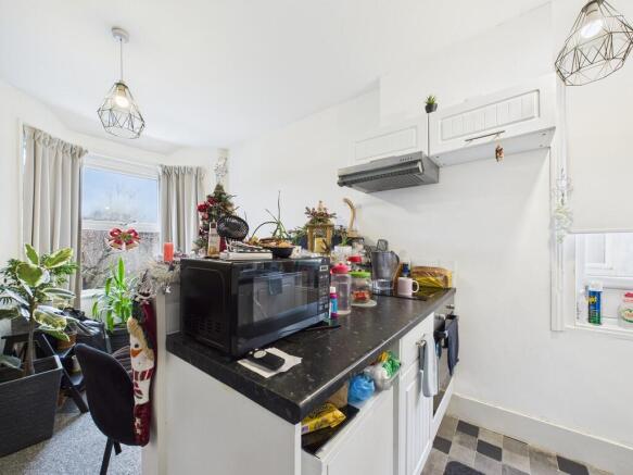 CAM04693G0-PR0067...