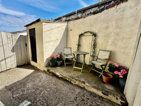 2 bed Cottage for sale Image 9