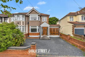 8, Heather Glen, Romford RM1 4SR
