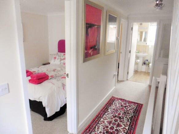 Photo 11