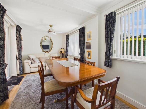 4 bed Detached for sale Image 7