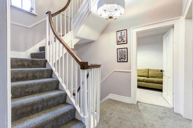 FIRST FLOOR LANDING