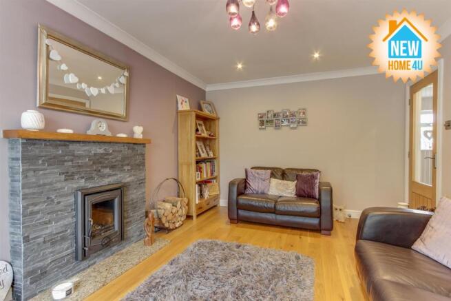 LOUNGE: