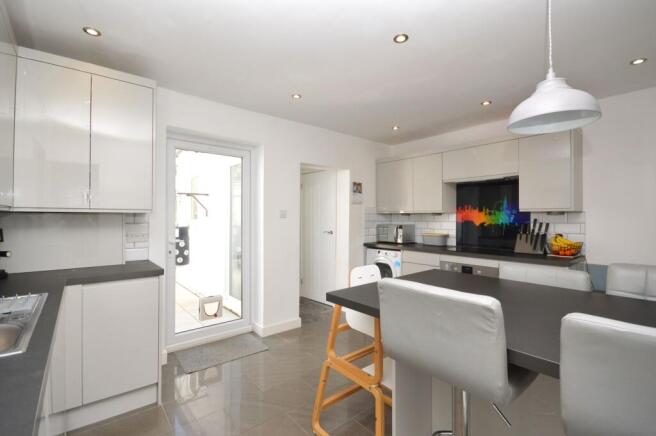 Kitchen / Dining
