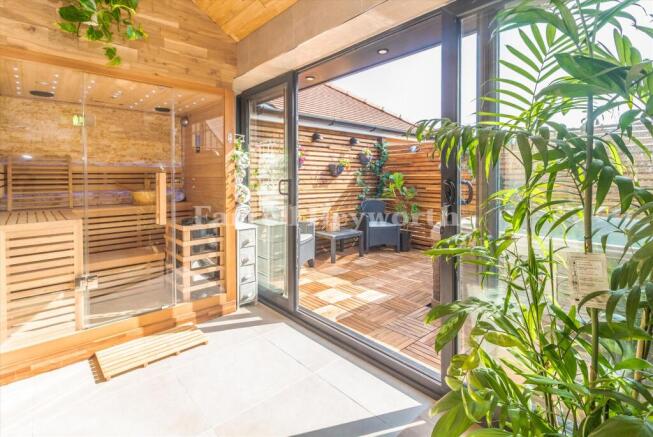 Wet Room and Sauna i