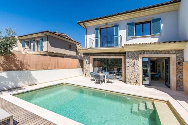 03-es capdella-Traumhafte Doppelhaushaelfte inmitten mediterraner Idylle-kaufen-pool