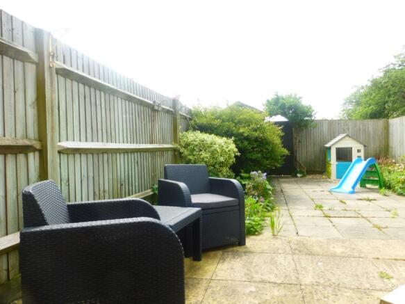 12 Jubilee Mews g...