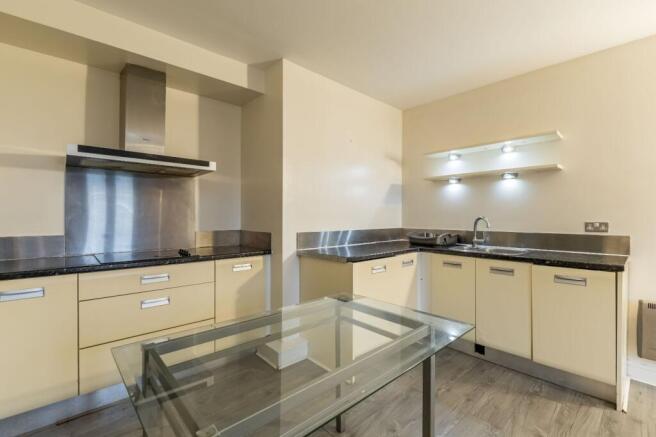 2 bed Apartment for sale Image 8