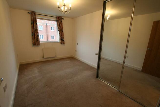 stwulstanscourt,17bed1.JPG