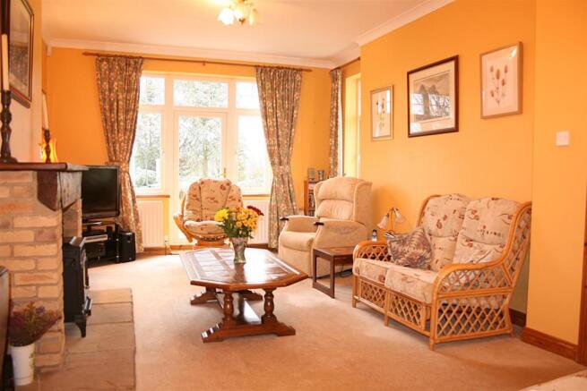 familyroom2.JPG