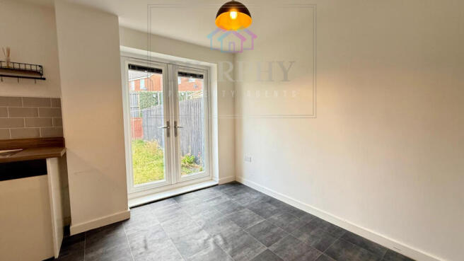 3 bed Semi-Detached for sale Image 7