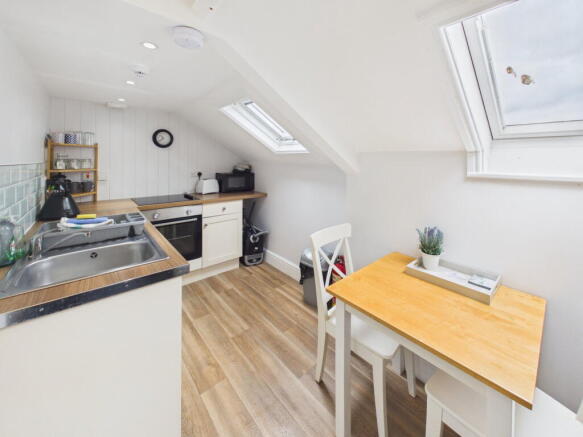 1 bed Flat for sale Image 5