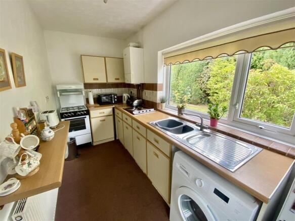 Bramleys Estate Agents - Hepworth Drive - Mirfield
