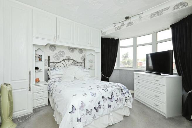 3 bed Semi-Detached for sale Image 6
