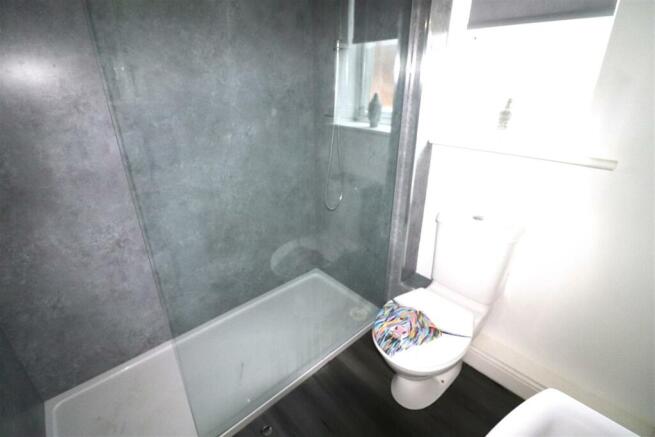 COMBINED BATHROOM/W.C.
